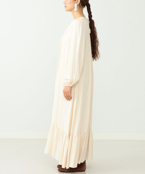 CAROLINA GLASER パーティードレス CAROLINA GLASER（カロリナ グレイサー）の「CAROLINA GLASER / 胸元