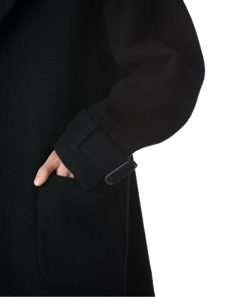 KAZUYUKI KUMAGAI ATTACHMENT（カズユキクマガイアタッチメント）の「MILLED WOOL KNIT BELTED COAT（その他アウター・メンズ・ブラック/ベージュ・1/2）」の5枚目の写真