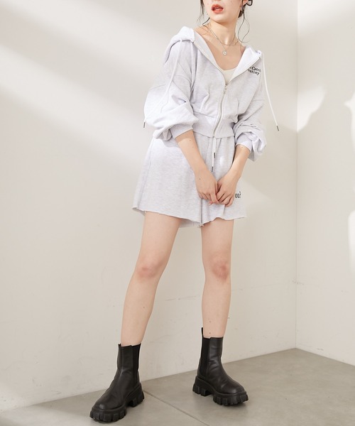Chico（チコ）の「刺繍フードZIPパーカー（パーカー）」 - WEAR