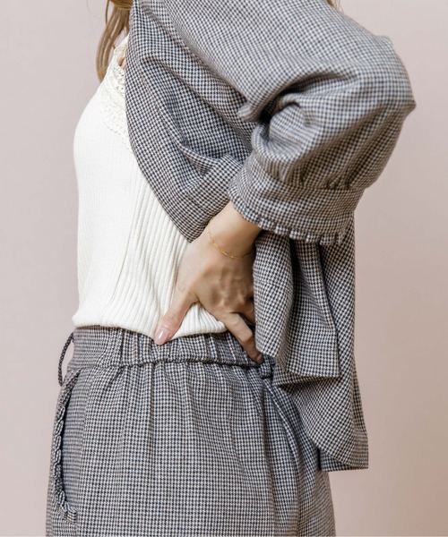 flower（フラワー）の「ハウンドトゥースジャケット（ノーカラージャケット・レディース・ベージュ/ブラウン・FREE）」の8枚目の写真