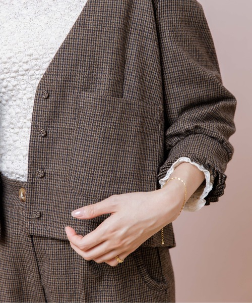 flower（フラワー）の「ハウンドトゥースジャケット（ノーカラージャケット・レディース・ベージュ/ブラウン・FREE）」の14枚目の写真