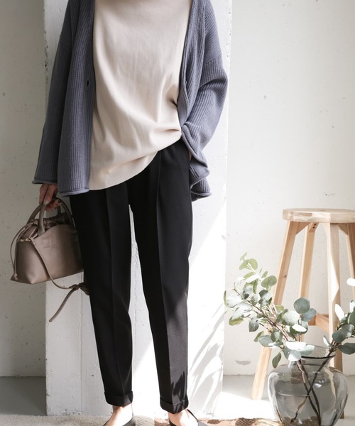 URBAN RESEARCH DOORS（アーバンリサーチドアーズ）の「ストレッチテーパードイージーパンツ（その他パンツ・レディース・モカ/ブラック・38/34/36）」の2枚目の写真