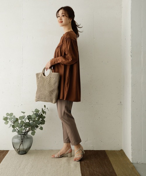 URBAN RESEARCH DOORS（アーバンリサーチドアーズ）の「ストレッチテーパードイージーパンツ（その他パンツ・レディース・モカ/ブラック・38/34/36）」の15枚目の写真