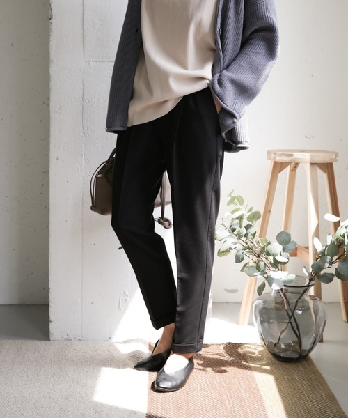 URBAN RESEARCH DOORS（アーバンリサーチドアーズ）の「ストレッチテーパードイージーパンツ（その他パンツ・レディース・モカ/ブラック・38/34/36）」の20枚目の写真