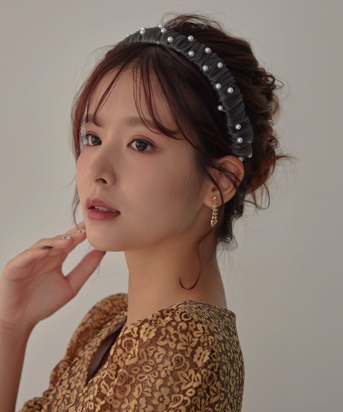 Dorry Doll（ドリードール）の「ラメチュールパールカチューシャ（カチューシャ・レディース・ベージュ/グレー/ブラック・FREE）」の5枚目の写真