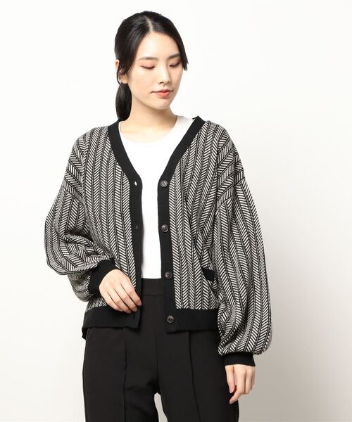 ehka sopo（エヘカソポ）の「単色柄Vネックカーディガン（カーディガン/ボレロ・レディース・グレー/ブラウン/ブラック・ﾌﾘ-）」の8枚目の写真