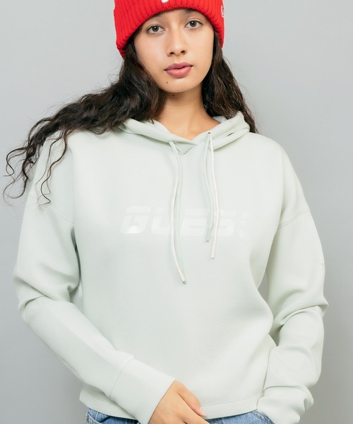 Guess（ゲス）の「GUESS/ゲス HOODIE ALLIE SWEATSH フロントロゴ クロップド丈 プルオーバーパーカー ショート丈 トレーニング（パーカー・レディース・ピンク/ミント・M/S/L）」の22枚目の写真