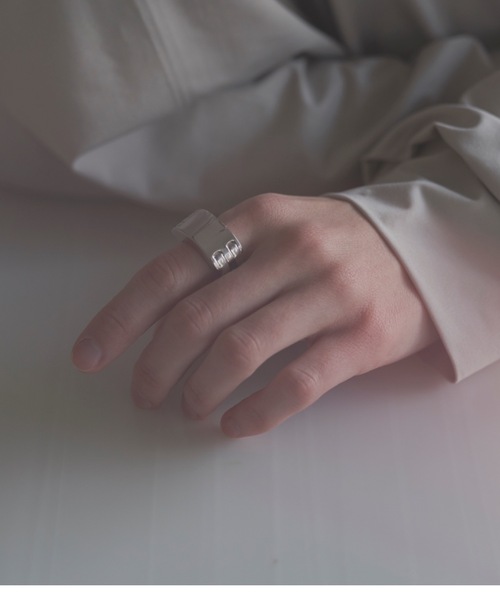 shiki tokyo(シキトウキョウ)の「Volume The Ring / ボリュームリング(リング・メンズ・シルバー・SMALL/MEDIUM/LARGE)」の11枚目の写真