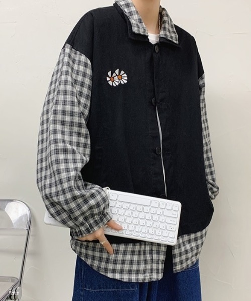 MGV（エムジーヴィー）の「ポイントフラワーオーバーサイズ切り替えチェックシャツ（カバーオール・メンズ・ブラック/カーキ・MEDIUM/LARGE/X-LARGE）」の12枚目の写真