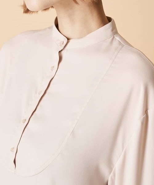 A de a.v.v(アードアー・ヴェ・ヴェ)の「袖ボリュームティアードブラウス(シャツ/ブラウス・レディース・サンドベージュ/アイボリー/ブラック・36/38)」の15枚目の写真