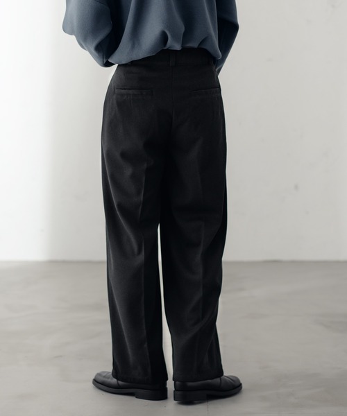 epnok(エプノック)の「ヘリンボーンワイドストレートパンツ(スラックス・メンズ・ブラック/ベージュ・SMALL/MEDIUM/LARGE)」の3枚目の写真