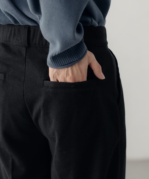 epnok(エプノック)の「ヘリンボーンワイドストレートパンツ(スラックス・メンズ・ブラック/ベージュ・SMALL/MEDIUM/LARGE)」の10枚目の写真