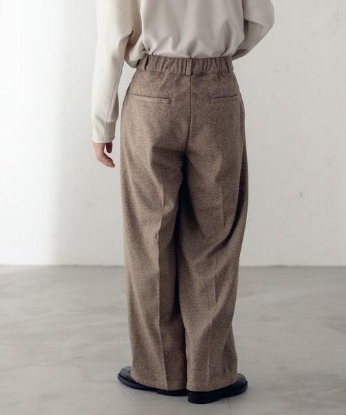 epnok(エプノック)の「ヘリンボーンワイドストレートパンツ(スラックス・メンズ・ブラック/ベージュ・SMALL/MEDIUM/LARGE)」の15枚目の写真