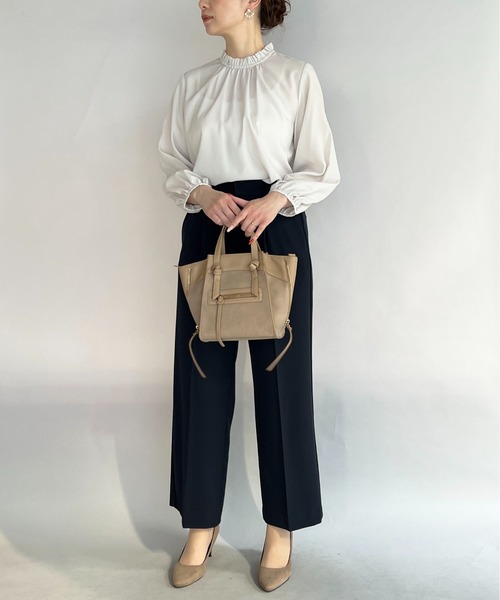 PICCIN（ピッチン）の「衿フリルギャザーブラウス（シャツ/ブラウス・レディース・ライトグレー/ネイビー/オフホワイト・M）」の7枚目の写真