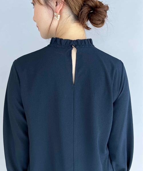 PICCIN（ピッチン）の「衿フリルギャザーブラウス（シャツ/ブラウス・レディース・ライトグレー/ネイビー/オフホワイト・M）」の16枚目の写真