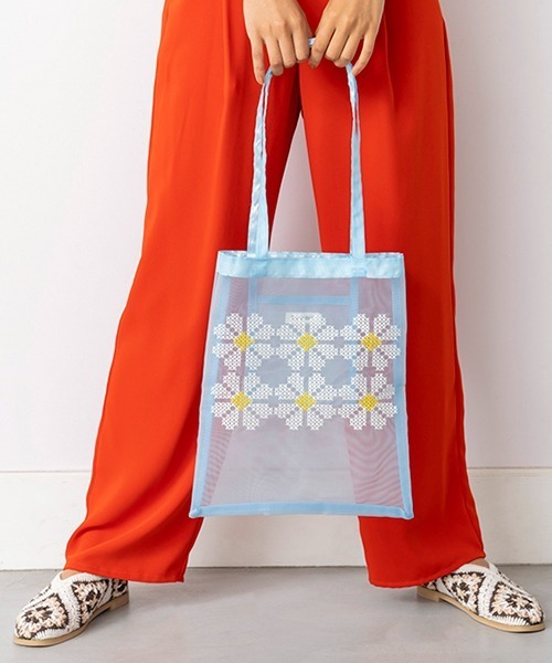 Casselini（キャセリーニ）の「Casselini(キャセリーニ)クロスステッチ風トート（トートバッグ・レディース・ブラウン/サックスブルー/ブラック・FREE）」の15枚目の写真