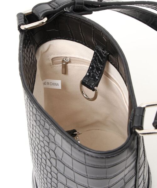 Settimissimo（セッティミッシモ）の「クロコ型押バケツバッグ（ショルダーバッグ・レディース・アイボリー/ブラック・FREE）」の3枚目の写真