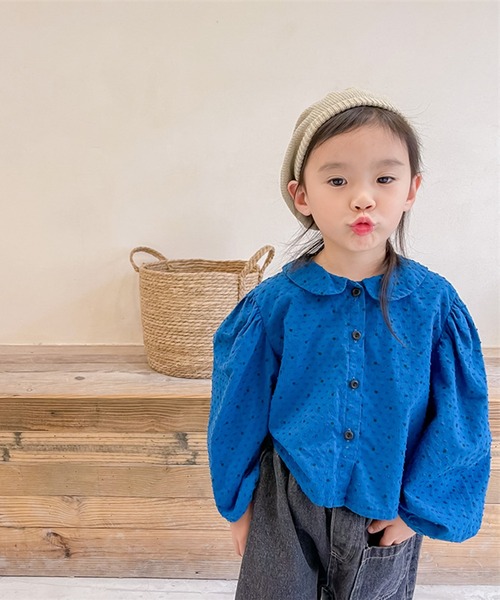 aimoha(アイモハ)の「aimoha-KIDS- ドット柄パフスリーブ姫ブラウス(シャツ/ブラウス・キッズ・ブルー/ベージュ・120/100/80/110/90/130)」の4枚目の写真