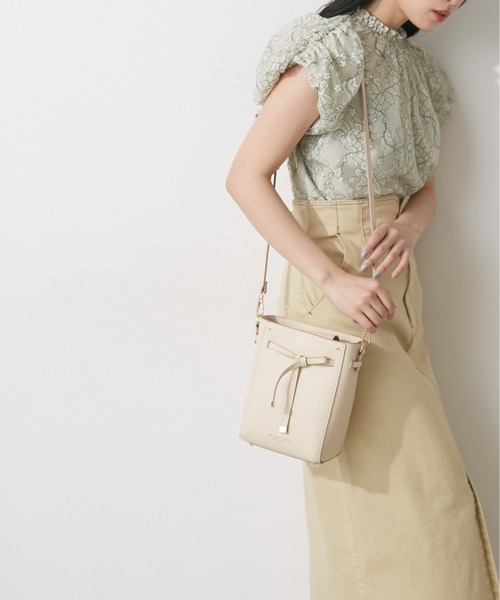 JILL by JILL STUART（ジルバイジルスチュアート）の「◆［WEEKDAY COLLECTION］ナロウテープポシェット（ショルダーバッグ・レディース・ライトグリーン/ブラック系その他/ホワイト/ブラウン系その他・FREE）」の2枚目の写真