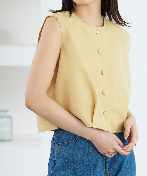 titivate(ティティベイト)の「リネンライクコンパクトトップス(シャツ/ブラウス・レディース・ライトカーキ/イエロー/ライトブラウン/ブラック・S/M)」の4枚目の写真