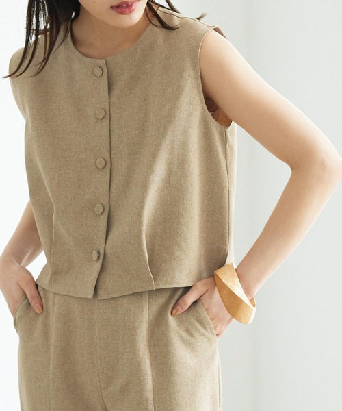titivate(ティティベイト)の「リネンライクコンパクトトップス(シャツ/ブラウス・レディース・ライトカーキ/イエロー/ライトブラウン/ブラック・S/M)」の3枚目の写真
