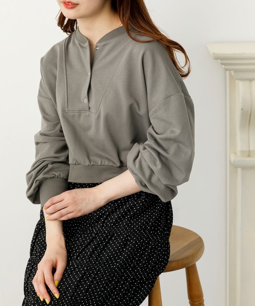 SLURR（スラ―）の「リングドットボタンスウェットプルオーバー（スウェット・レディース・ベージュ/チャコールグレー/アイボリー・FREE）」の3枚目の写真