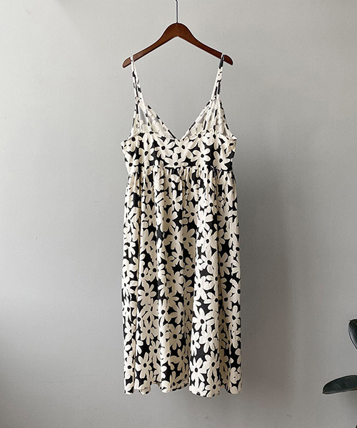 c.u.l（シーユーエル）の「【c.u.l:w】フラワーキャミソールワンピース culw187（ワンピース・レディース・ブラック・M/L）」の10枚目の写真