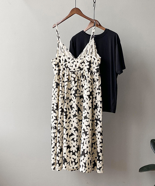 c.u.l（シーユーエル）の「【c.u.l:w】フラワーキャミソールワンピース culw187（ワンピース・レディース・ブラック・M/L）」の12枚目の写真