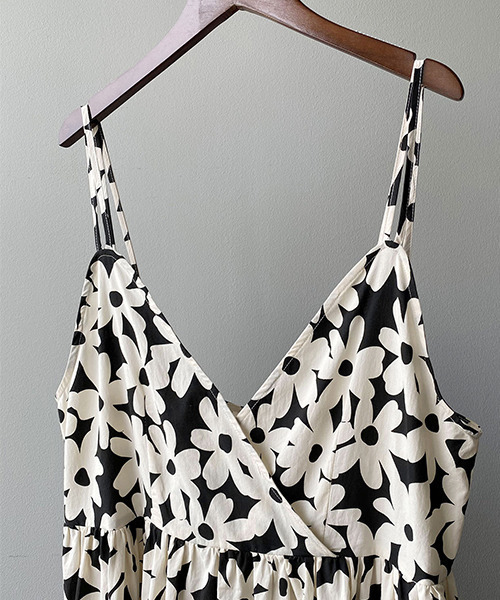 c.u.l（シーユーエル）の「【c.u.l:w】フラワーキャミソールワンピース culw187（ワンピース・レディース・ブラック・M/L）」の13枚目の写真