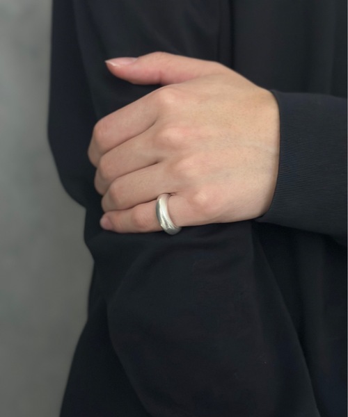 Burner（バーナー）の「【OKUOKU　0909】独自メッキ加工リング　デザイン /  chi-ring-g1　U（リング・メンズ・その他3/その他15/その他2/その他5/その他8/その他11/その他6/その他7/その他9/その他14/その他10/ゴールド系1/ゴールド系/シルバー系4/シルバー系3/シルバー系2/シルバー系1/ゴールド系3/ゴールド系2/シルバー系/その他17/その他16・16/7h/11/9h/12/15 /13）」の2枚目の写真