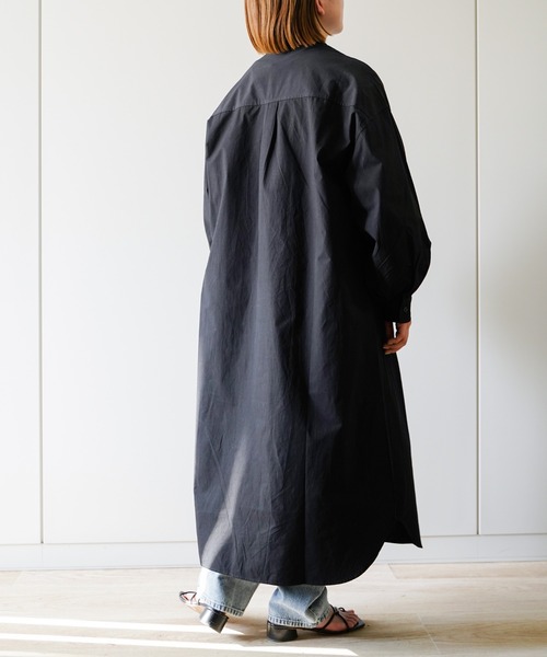 VENCEEXCHANGE(ヴァンスエクスチェンジ)の「バンドカラーシャツワンピース(シャツワンピース・レディース・オフホワイト/ブラック/ブルー/ピンク・FREE)」の11枚目の写真