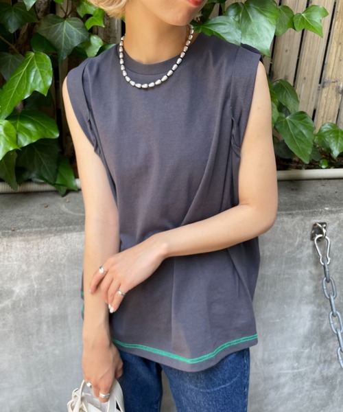 CIAOPANIC(チャオパニック)の「2色買いしたくなる、リメイク風ノースリTee(タンクトップ・レディース・チャコールグレー/パープル/オフホワイト/オレンジ・FREE)」の13枚目の写真