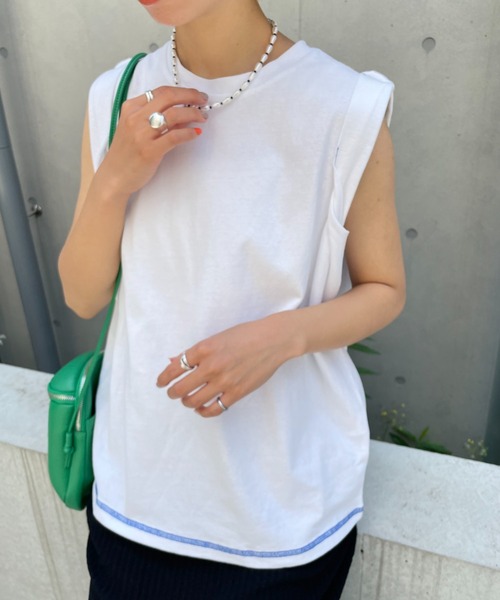 CIAOPANIC(チャオパニック)の「2色買いしたくなる、リメイク風ノースリTee(タンクトップ・レディース・チャコールグレー/パープル/オフホワイト/オレンジ・FREE)」の5枚目の写真
