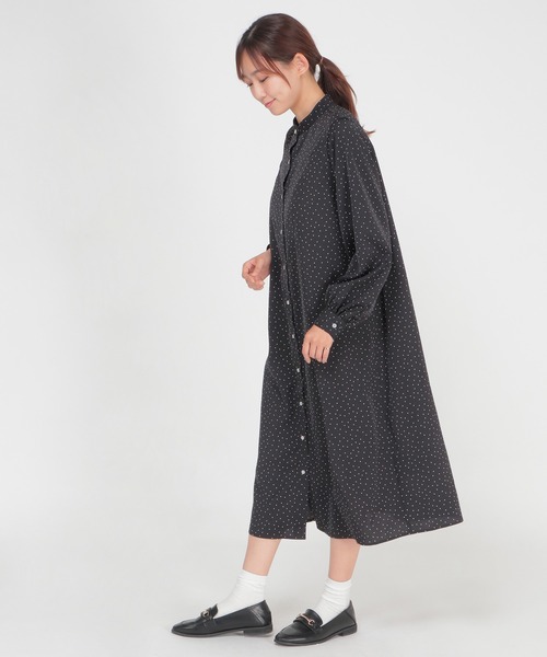 ikka（イッカ）の「肩タックシャツワンピース（ワンピース・レディース・ブラック/ベージュ・S/M/L）」の3枚目の写真