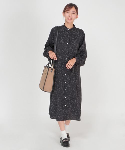 ikka（イッカ）の「肩タックシャツワンピース（ワンピース・レディース・ブラック/ベージュ・S/M/L）」の4枚目の写真