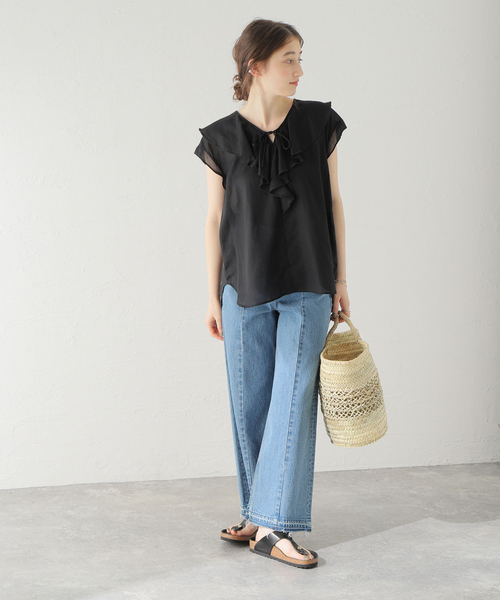 Spick & Span(スピックアンドスパン)の「Cジョーゼットラッフルカラーブラウス(シャツ/ブラウス・レディース・ブラウン/ブラック・FREE)」の12枚目の写真