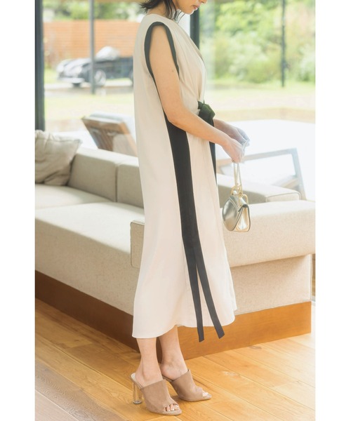 &. NOSTALGIA（アンドドットノスタルジア）の「配色サイドライン2WAYワンピース（ワンピース・レディース・ベージュ/ネイビー・FREE）」の18枚目の写真