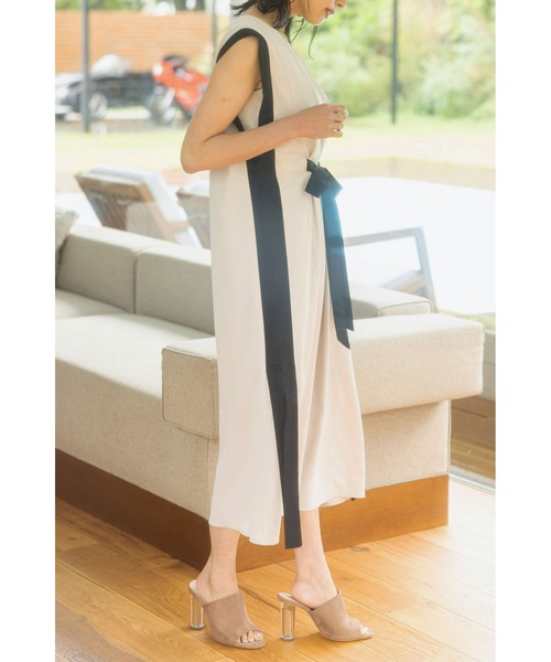 &. NOSTALGIA（アンドドットノスタルジア）の「配色サイドライン2WAYワンピース（ワンピース・レディース・ベージュ/ネイビー・FREE）」の9枚目の写真