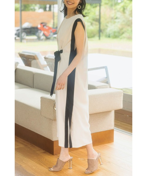 &. NOSTALGIA（アンドドットノスタルジア）の「配色サイドライン2WAYワンピース（ワンピース・レディース・ベージュ/ネイビー・FREE）」の14枚目の写真