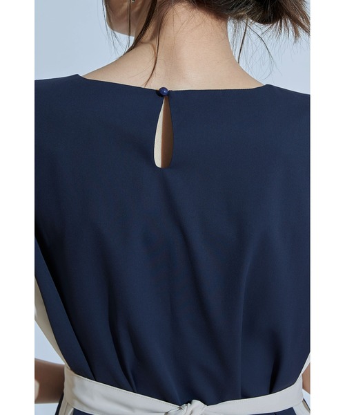 &. NOSTALGIA（アンドドットノスタルジア）の「配色サイドライン2WAYワンピース（ワンピース・レディース・ベージュ/ネイビー・FREE）」の11枚目の写真