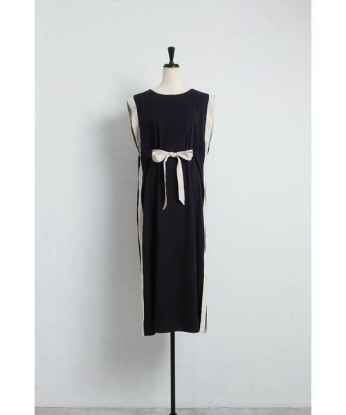 &. NOSTALGIA（アンドドットノスタルジア）の「配色サイドライン2WAYワンピース（ワンピース・レディース・ベージュ/ネイビー・FREE）」の16枚目の写真