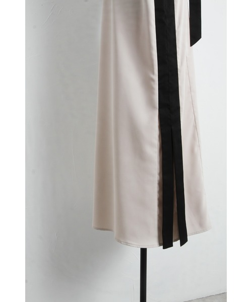 &. NOSTALGIA（アンドドットノスタルジア）の「配色サイドライン2WAYワンピース（ワンピース・レディース・ベージュ/ネイビー・FREE）」の22枚目の写真