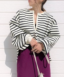 Q | ミラノリブ深キーネックニット(ニット/セーター)