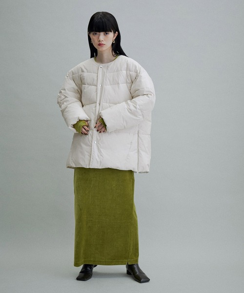 ADAM ET ROPE'(アダムエロペ)の「【WEB限定(一部店舗展開あり)】テントシルエットダウンライク中綿ジャケット(ダウンジャケット/コート・レディース・ブラック/キナリ・FREE)」の21枚目の写真