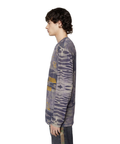 DIESEL(ディーゼル)の「メンズ Tシャツ 長そで カモフラ(Tシャツ/カットソー・メンズ・ライトブラウン/マルチ・MEDIUM/LARGE/SMALL/X-LARGE/XX-LARGE)」の11枚目の写真