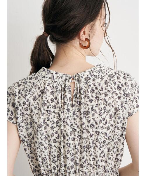 YECCA VECCA（イェッカヴェッカ）の「ヴィンテージフラワー柄ワンピース（ワンピース・レディース・ブラック/アイボリー・FREE）」の14枚目の写真