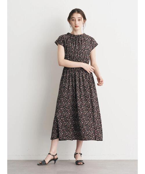 YECCA VECCA（イェッカヴェッカ）の「ヴィンテージフラワー柄ワンピース（ワンピース・レディース・ブラック/アイボリー・FREE）」の19枚目の写真