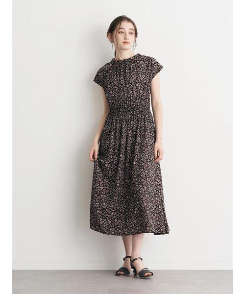 YECCA VECCA（イェッカヴェッカ）の「ヴィンテージフラワー柄ワンピース（ワンピース・レディース・ブラック/アイボリー・FREE）」の20枚目の写真
