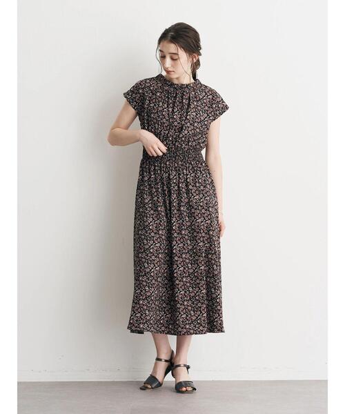 YECCA VECCA（イェッカヴェッカ）の「ヴィンテージフラワー柄ワンピース（ワンピース・レディース・ブラック/アイボリー・FREE）」の21枚目の写真