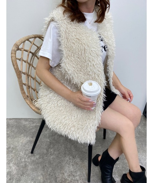 INGNI（イング）の「ファーベスト（ベスト・レディース・アイボリー/ブラウン/ブラック・M）」の4枚目の写真